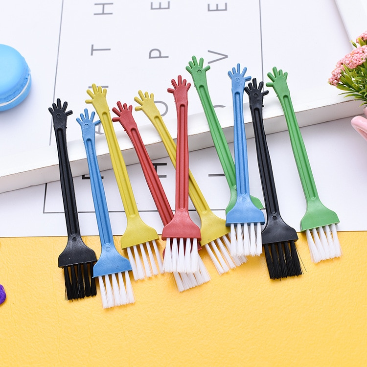 10 PC game mechanical keyboard keycap cleaning brush portable cleaning brush for keyboard mobile phone TV remote control to dust